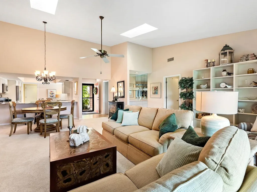 6094 Wilshire Boulevard Sarasota FL 34238