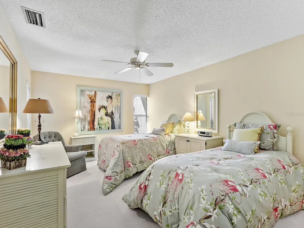 6094 Wilshire Boulevard Sarasota FL 34238
