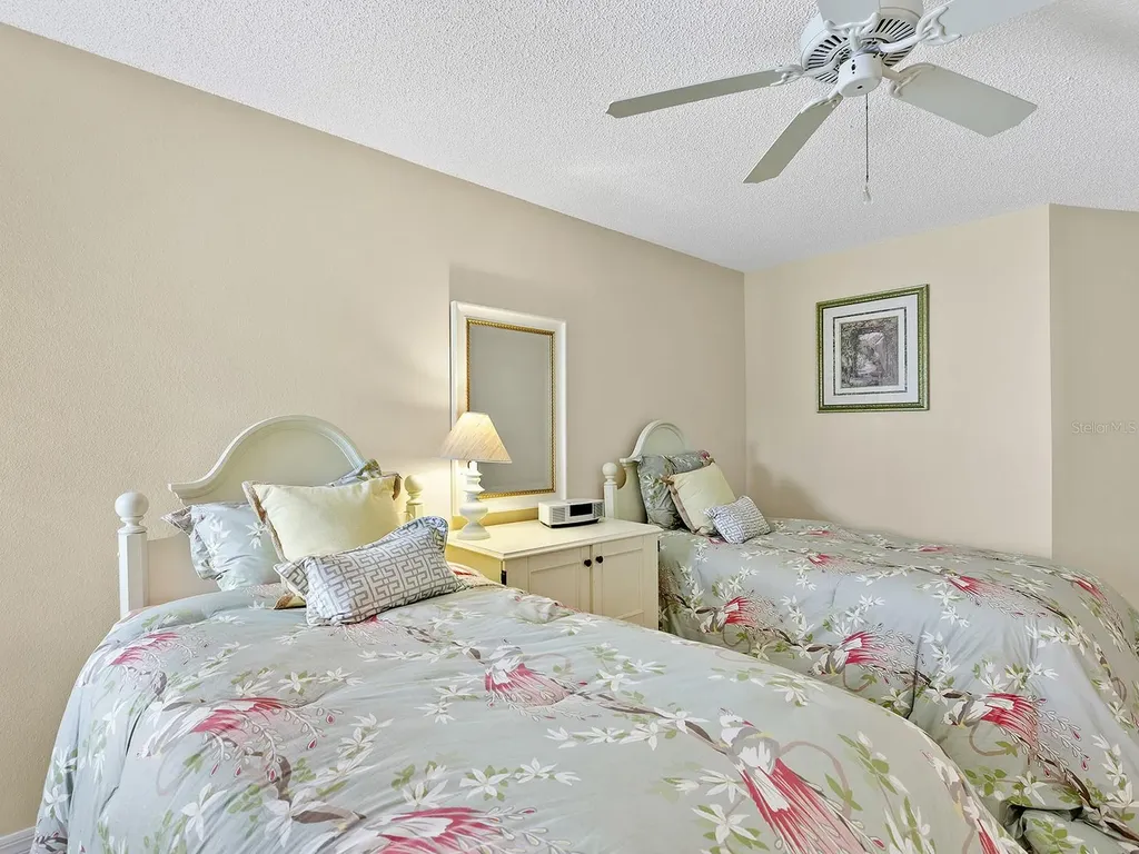6094 Wilshire Boulevard Sarasota FL 34238