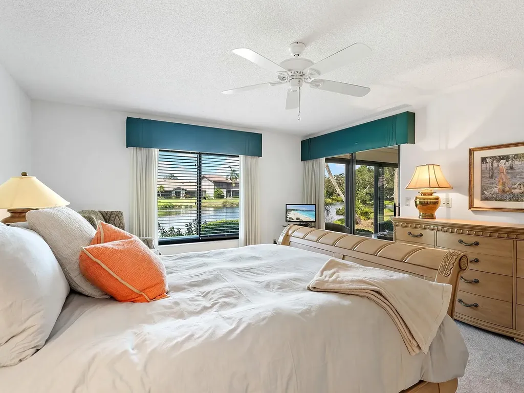 6094 Wilshire Boulevard Sarasota FL 34238
