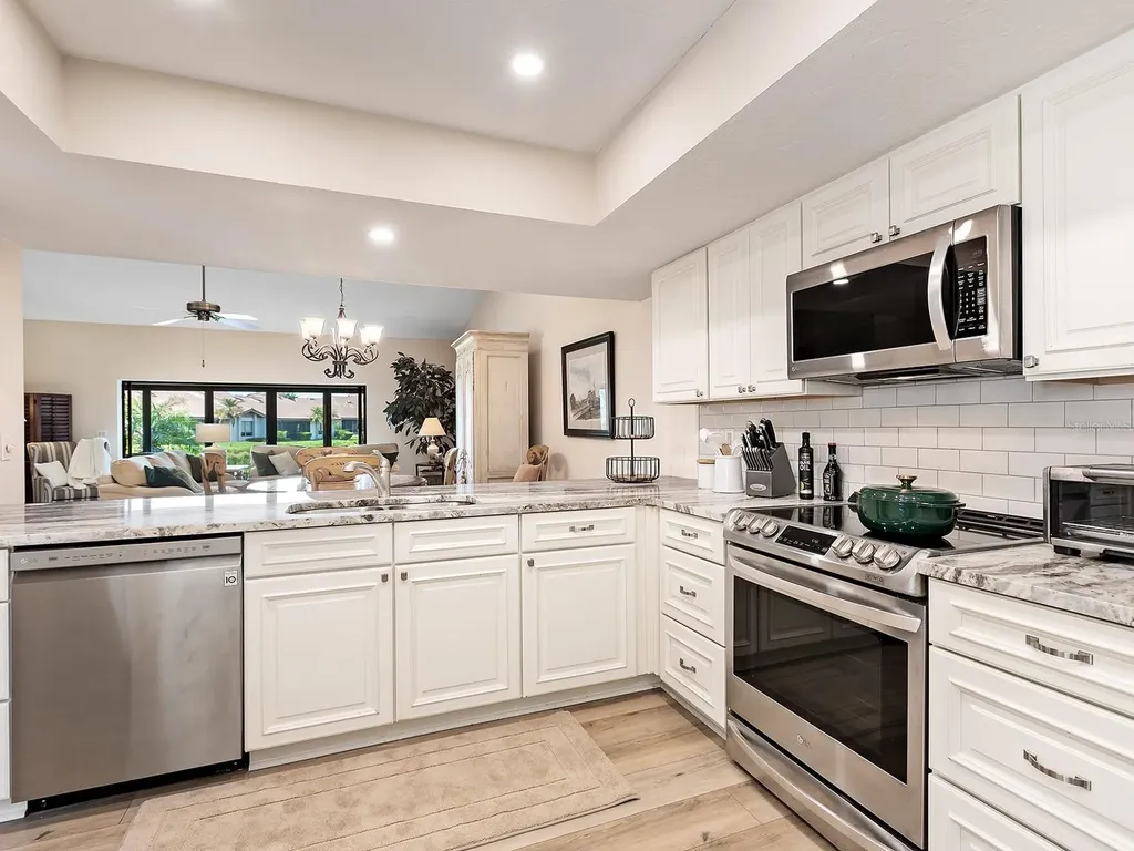 6094 Wilshire Boulevard Sarasota FL 34238