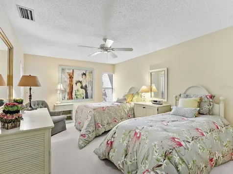 6094 Wilshire Boulevard Sarasota FL 34238