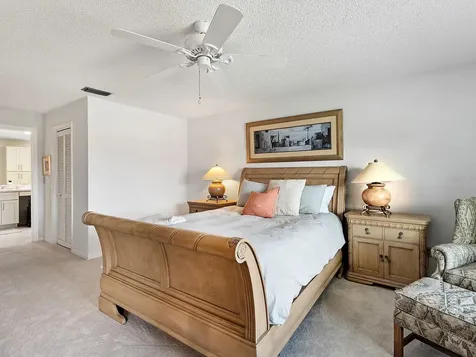 6094 Wilshire Boulevard Sarasota FL 34238
