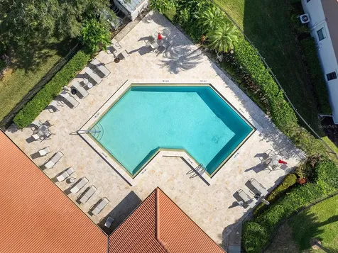 6094 Wilshire Boulevard Sarasota FL 34238