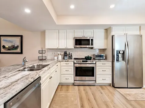 6094 Wilshire Boulevard Sarasota FL 34238