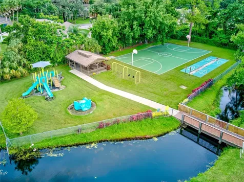650 Woodridge Drive Fern Park FL 32730