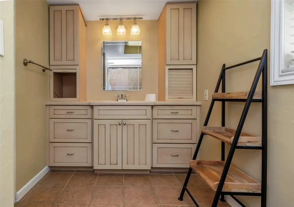 1773 63rd Avenue S St Petersburg FL 33712