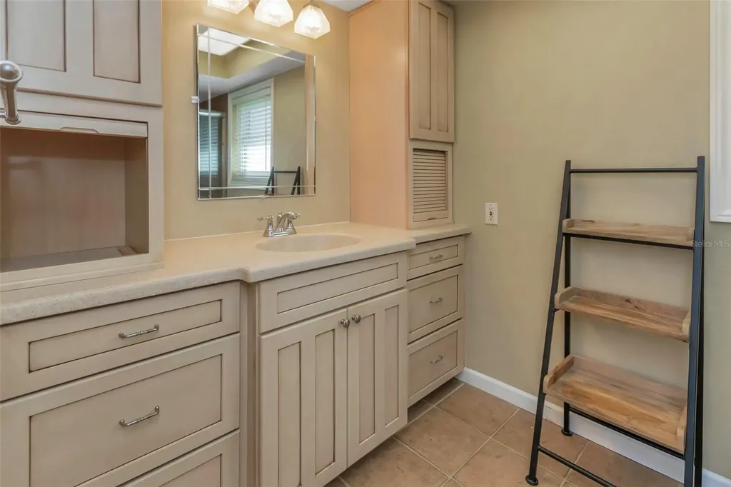1773 63rd Avenue S St Petersburg FL 33712