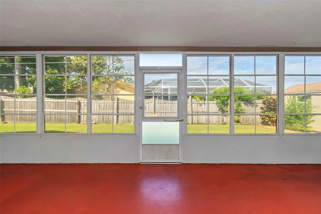 1773 63rd Avenue S St Petersburg FL 33712