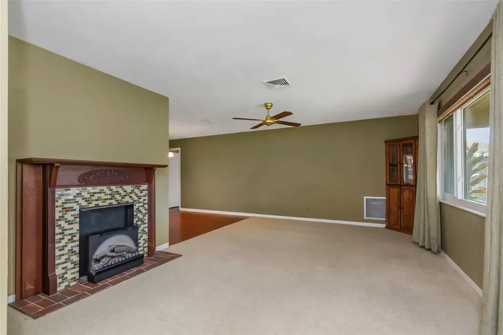 1773 63rd Avenue S St Petersburg FL 33712