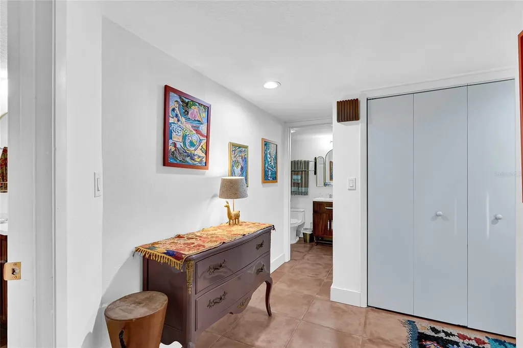 910 Pinellas Bayway S Tierra Verde FL 33715