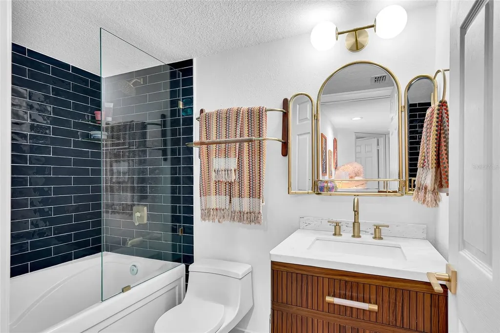 910 Pinellas Bayway S Tierra Verde FL 33715