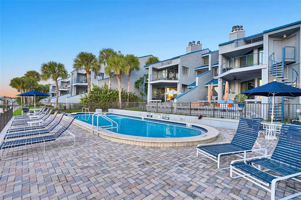 910 Pinellas Bayway S Tierra Verde FL 33715