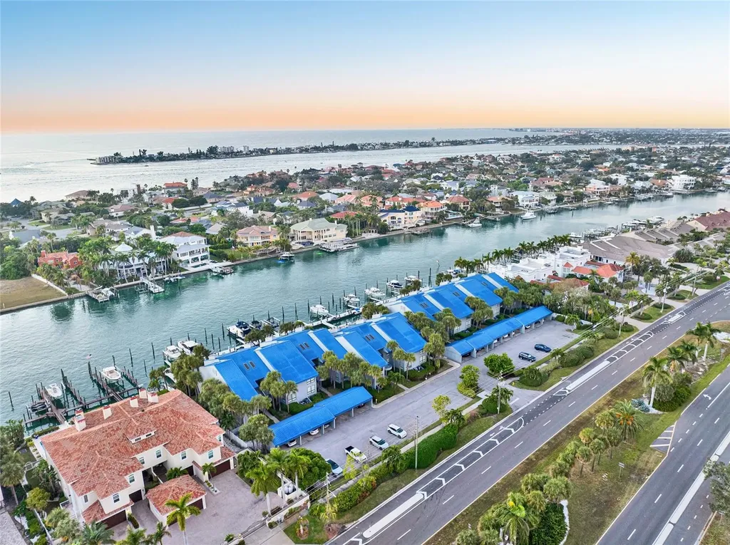 910 Pinellas Bayway S Tierra Verde FL 33715