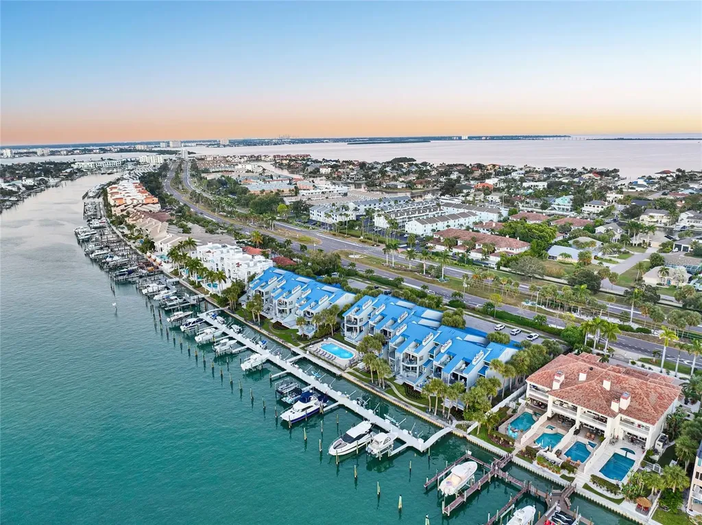 910 Pinellas Bayway S Tierra Verde FL 33715