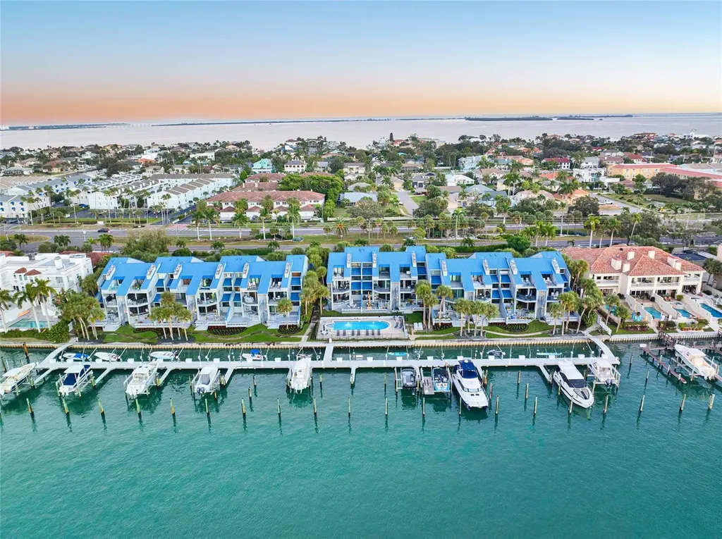 910 Pinellas Bayway S Tierra Verde FL 33715