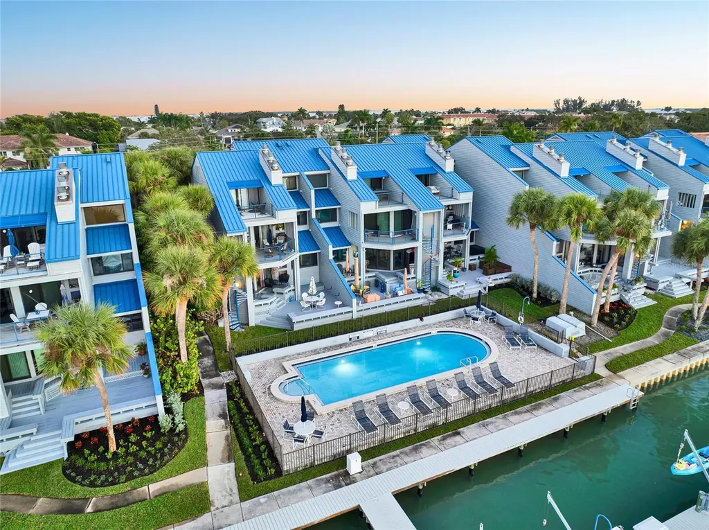910 Pinellas Bayway S Tierra Verde FL 33715