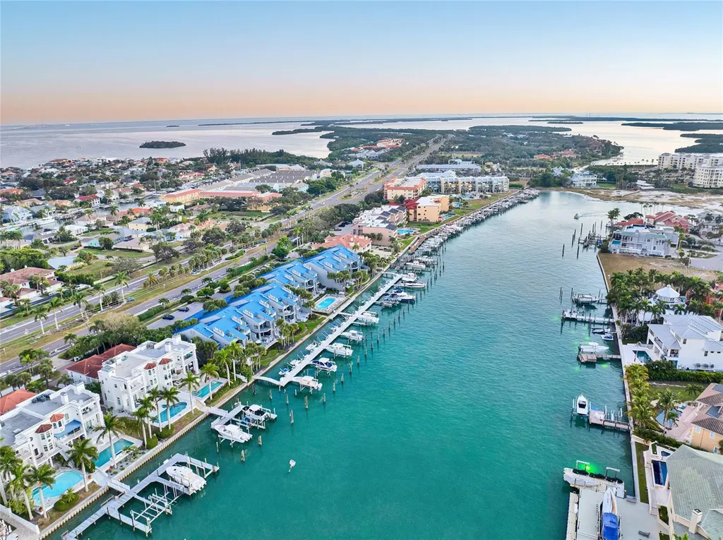 910 Pinellas Bayway S Tierra Verde FL 33715