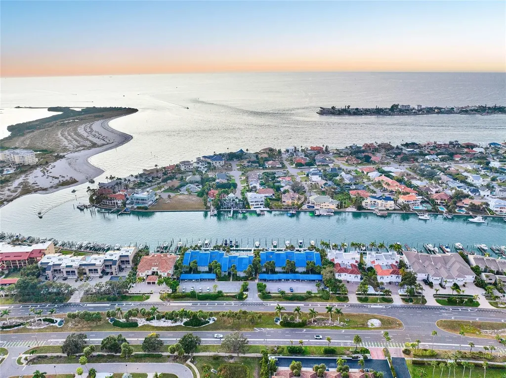 910 Pinellas Bayway S Tierra Verde FL 33715