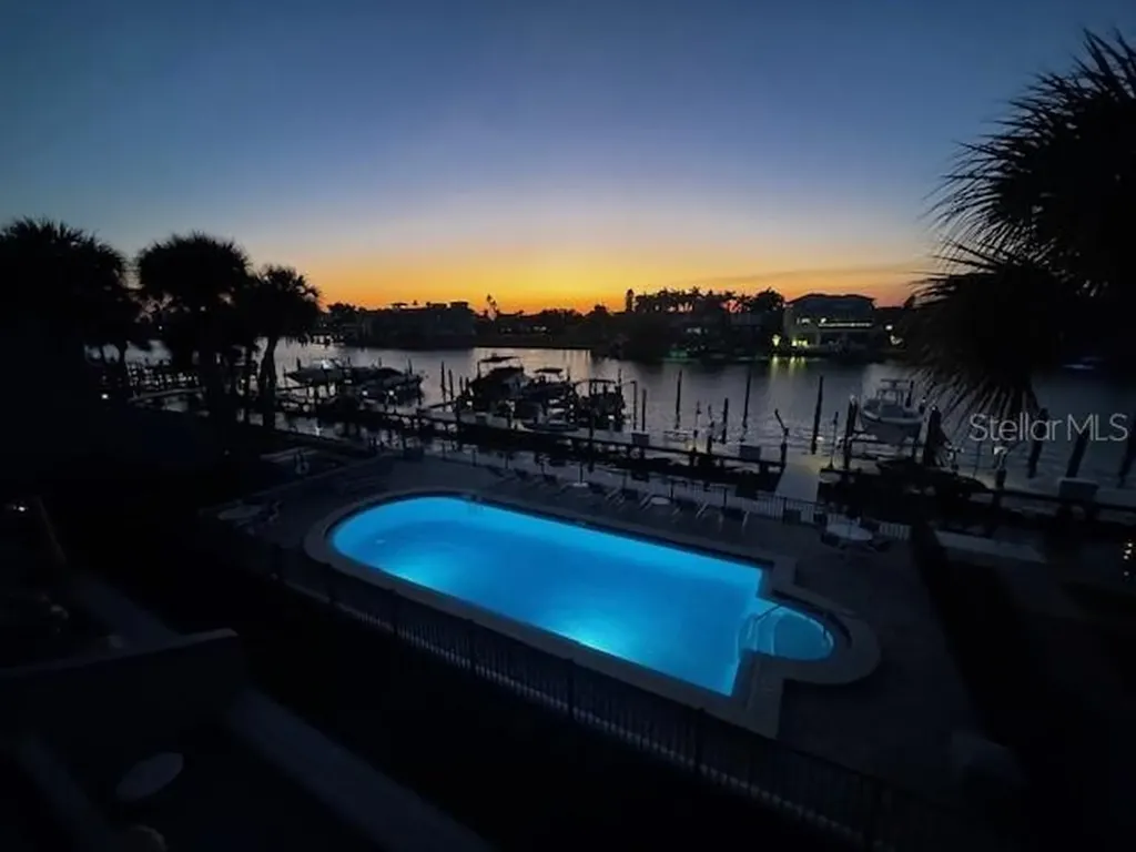910 Pinellas Bayway S Tierra Verde FL 33715
