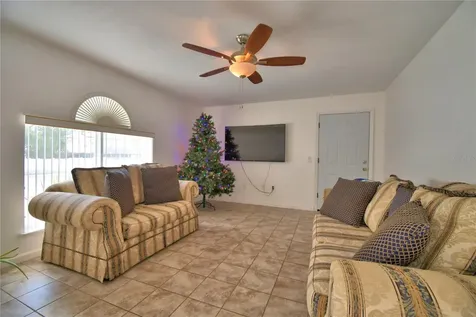 107 Shaddock Drive Auburndale FL 33823