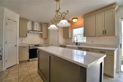 107 Shaddock Drive Auburndale FL 33823