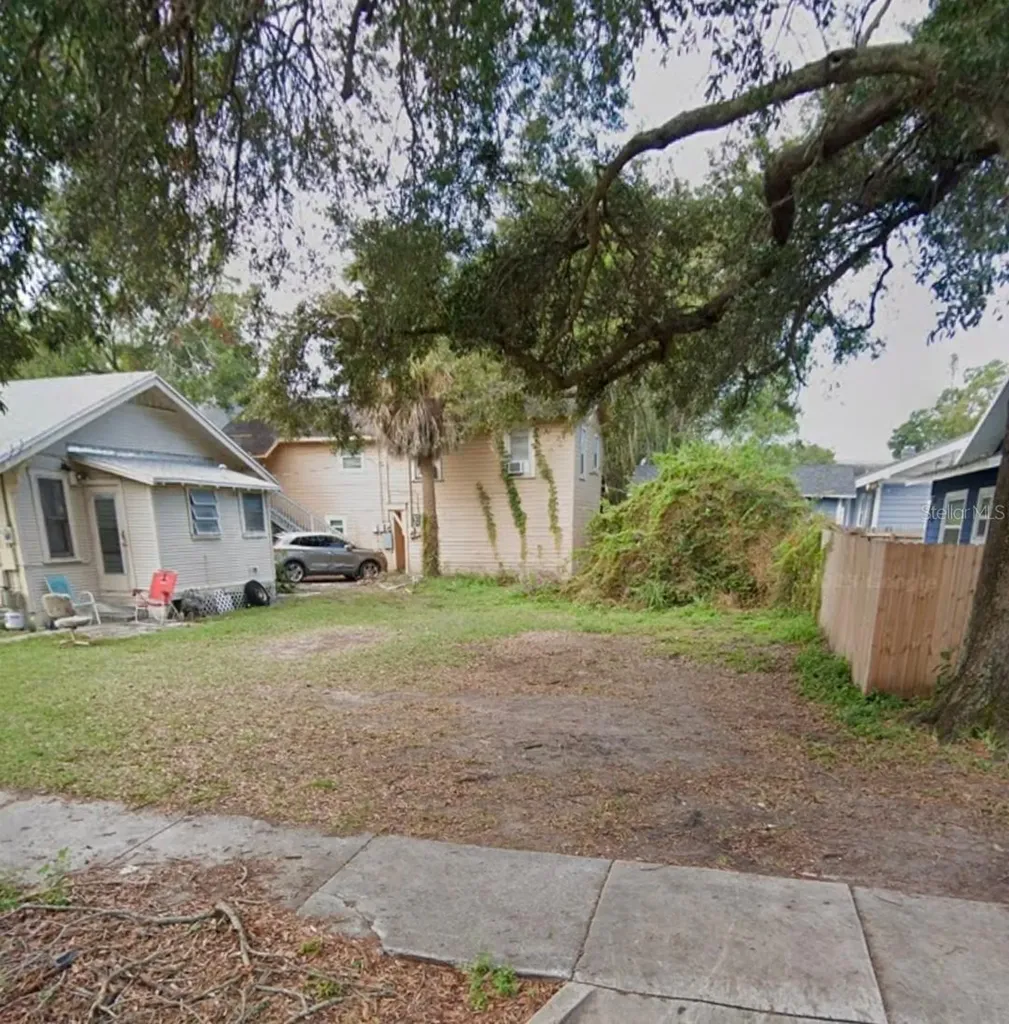 1045 11th Street S St Petersburg FL 33705