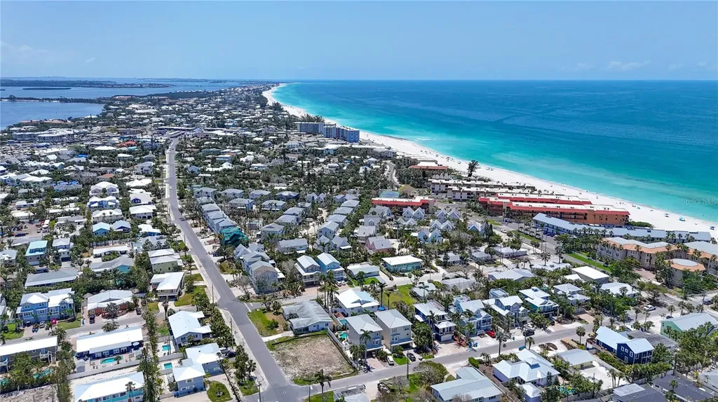6406 Holmes Boulevard Holmes Beach FL 34217