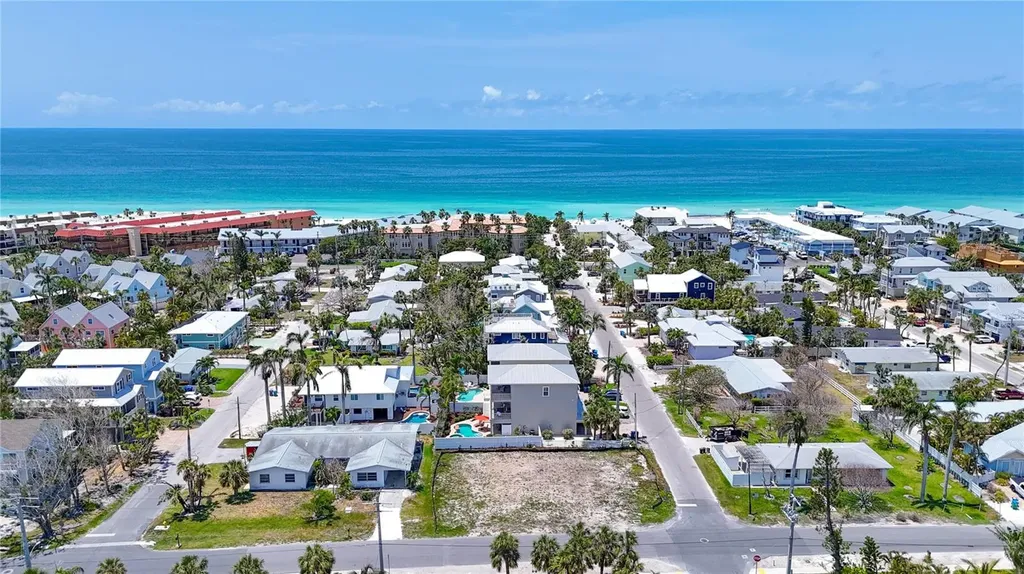 6406 Holmes Boulevard Holmes Beach FL 34217