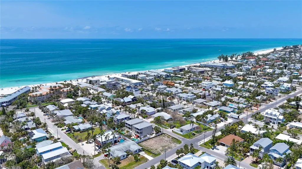 6406 Holmes Boulevard Holmes Beach FL 34217