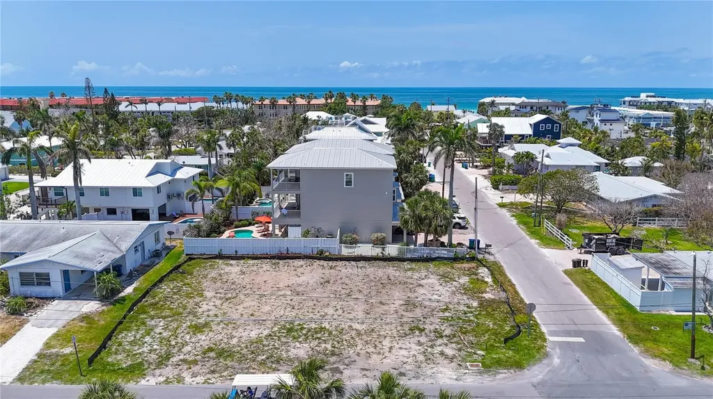 6406 Holmes Boulevard Holmes Beach FL 34217