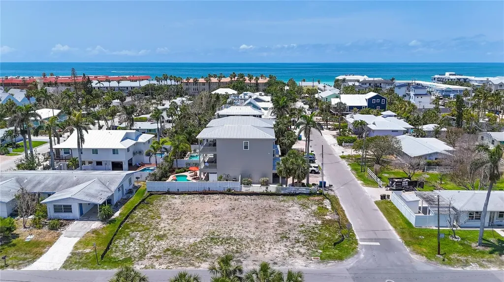 6406 Holmes Boulevard Holmes Beach FL 34217