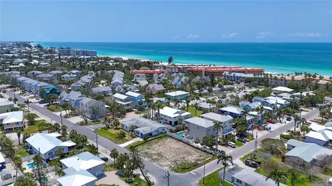 6406 Holmes Boulevard Holmes Beach FL 34217