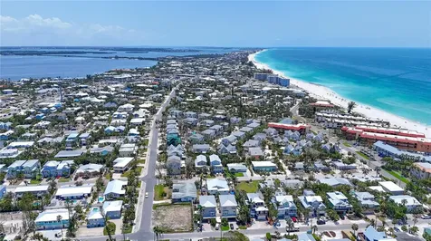 6406 Holmes Boulevard Holmes Beach FL 34217