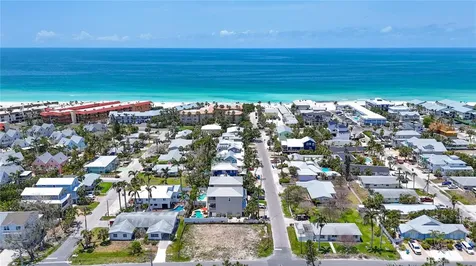 6406 Holmes Boulevard Holmes Beach FL 34217