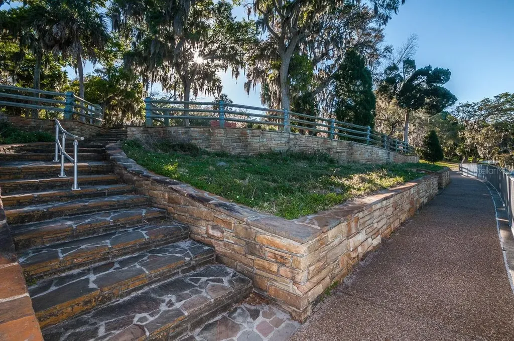 706 Quail Keep Drive Safety Harbor FL 34695