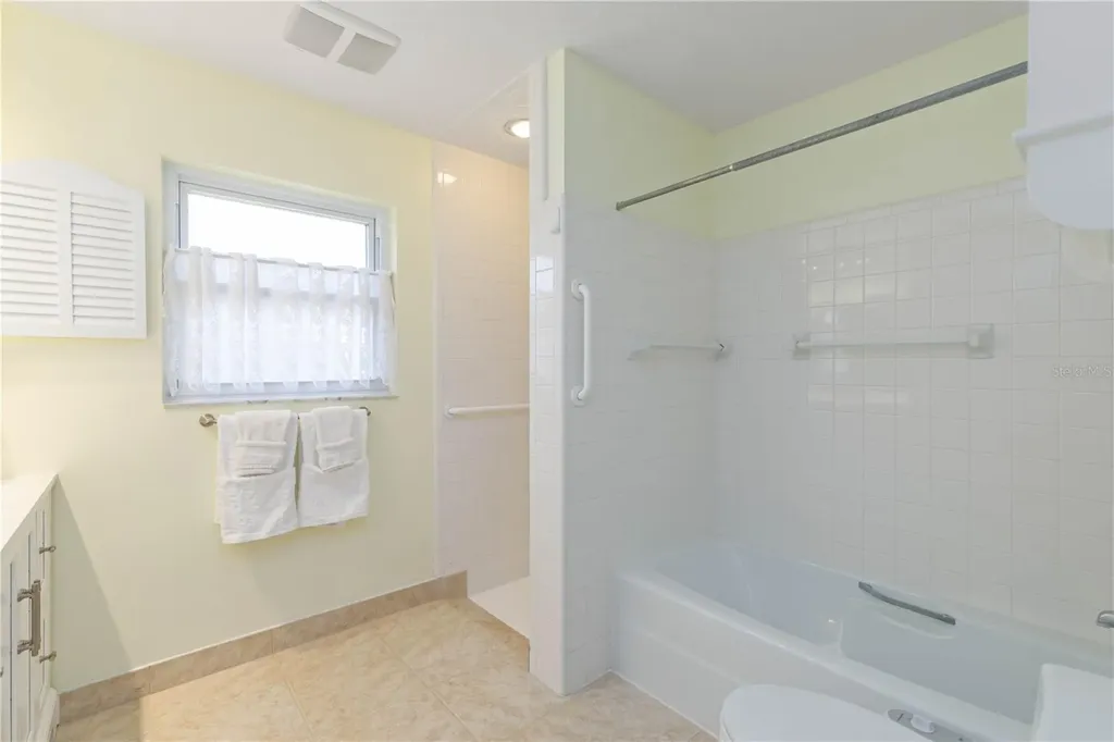 3363 Sheffield Circle Sarasota FL 34239