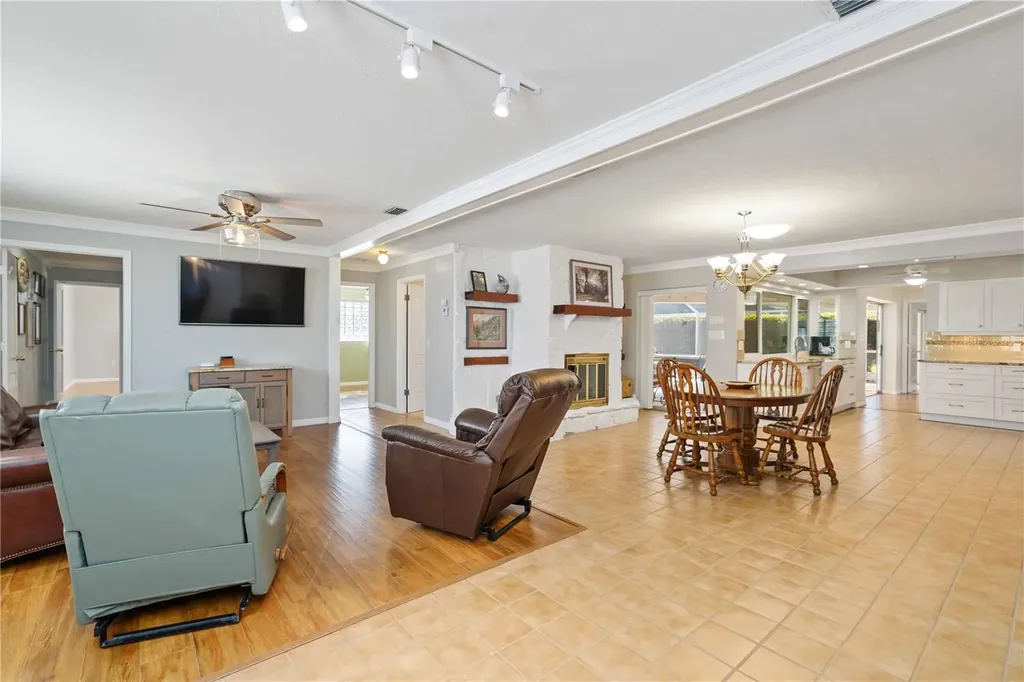 3363 Sheffield Circle Sarasota FL 34239