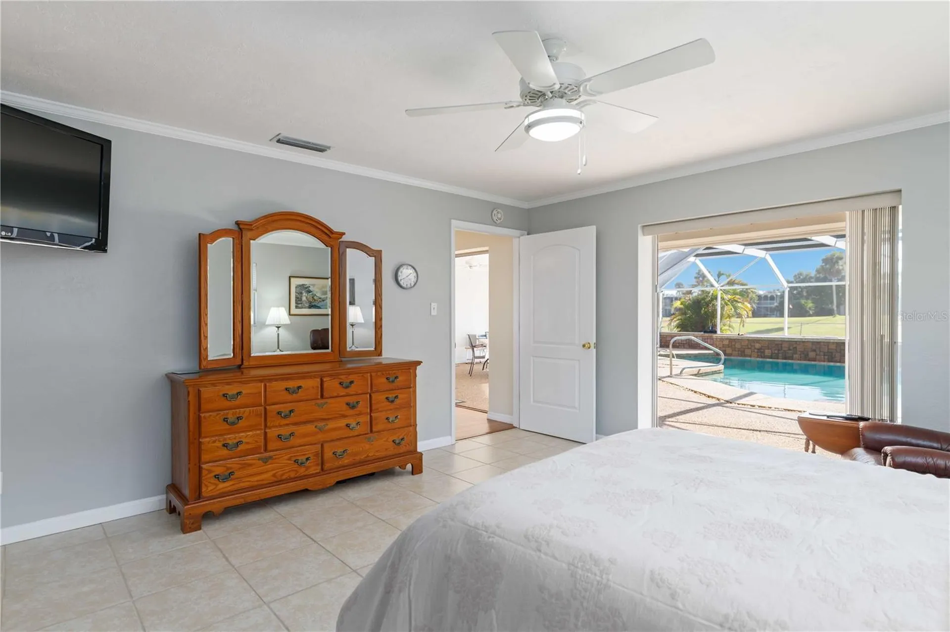 3363 Sheffield Circle Sarasota FL 34239