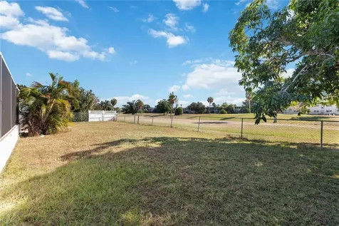 3363 Sheffield Circle Sarasota FL 34239