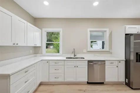 450 Avenue B NE Winter Haven FL 33881