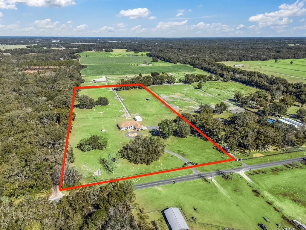19351 E Levy Street Williston FL 32696