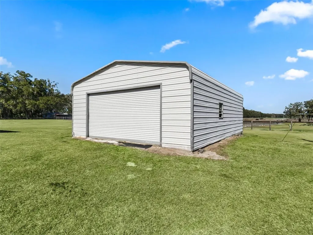 19351 E Levy Street Williston FL 32696