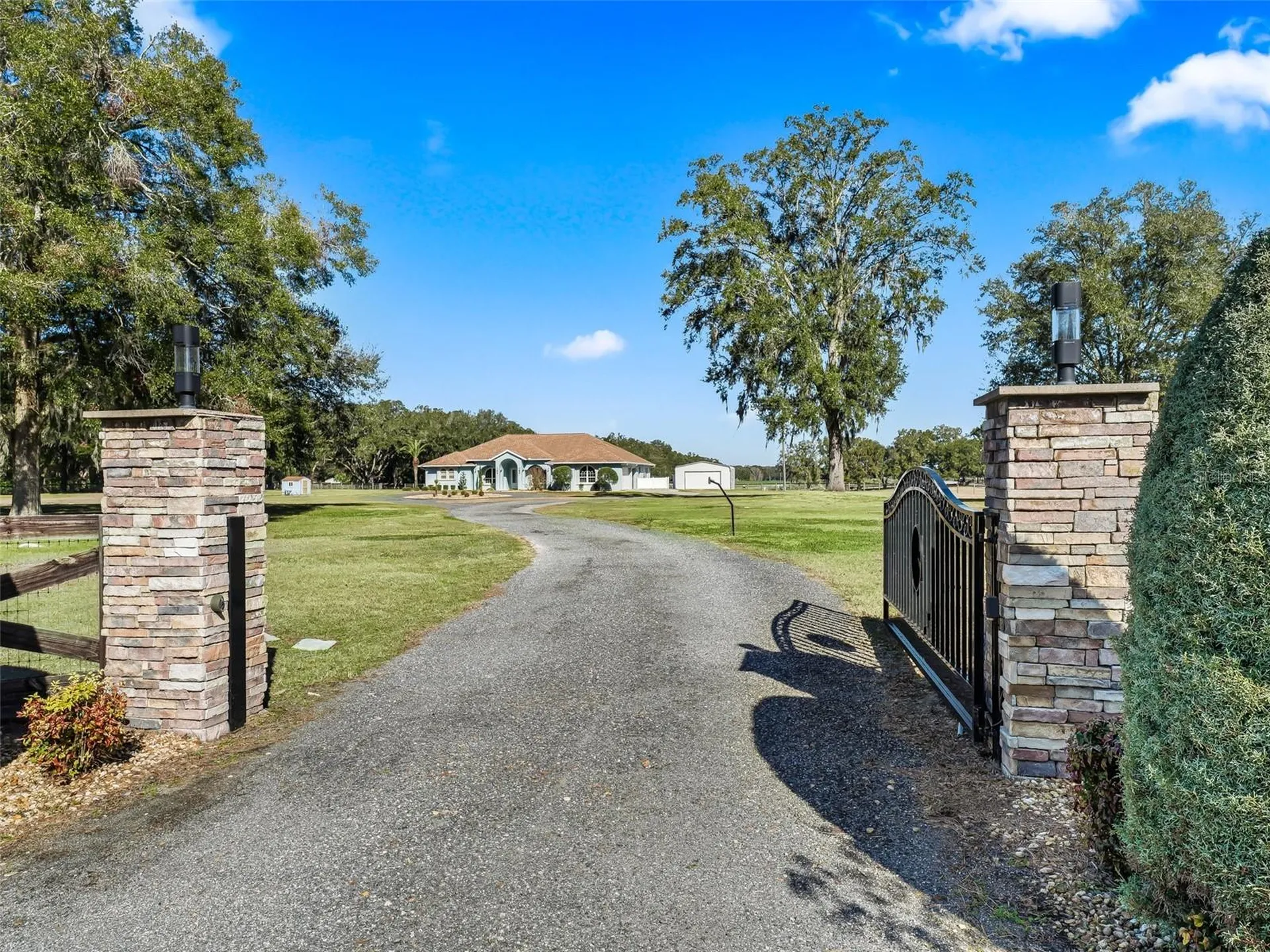 19351 E Levy Street Williston FL 32696
