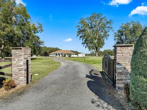 19351 E Levy Street Williston FL 32696