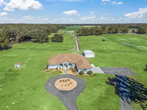 19351 E Levy Street Williston FL 32696