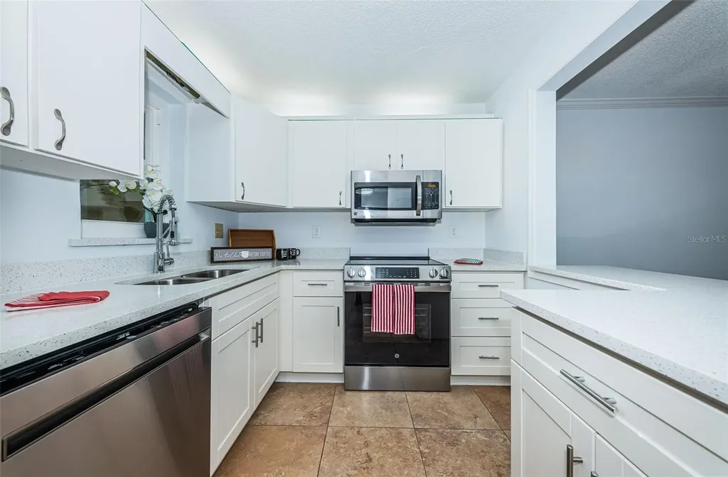7420 Bay Island Drive S South Pasadena FL 33707