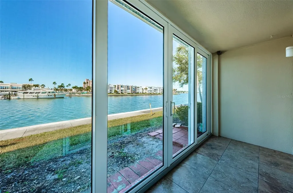 7420 Bay Island Drive S South Pasadena FL 33707