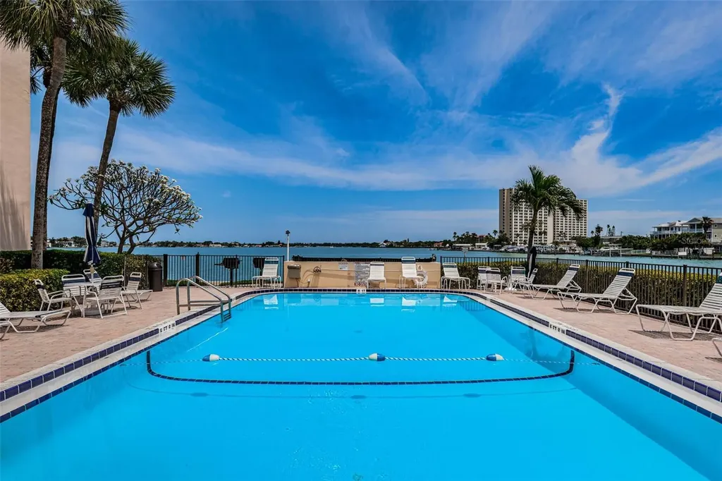 7420 Bay Island Drive S South Pasadena FL 33707