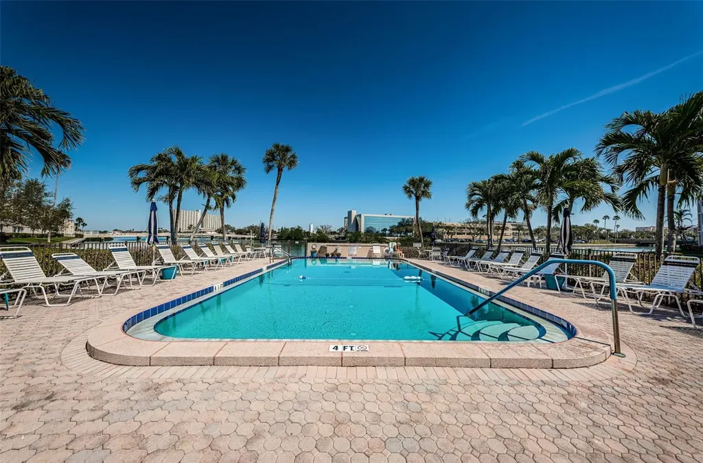 7420 Bay Island Drive S South Pasadena FL 33707